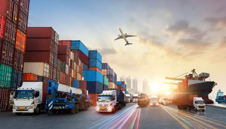 Import-export national/international. Tous produits (sauf réfrigéré), tous clients